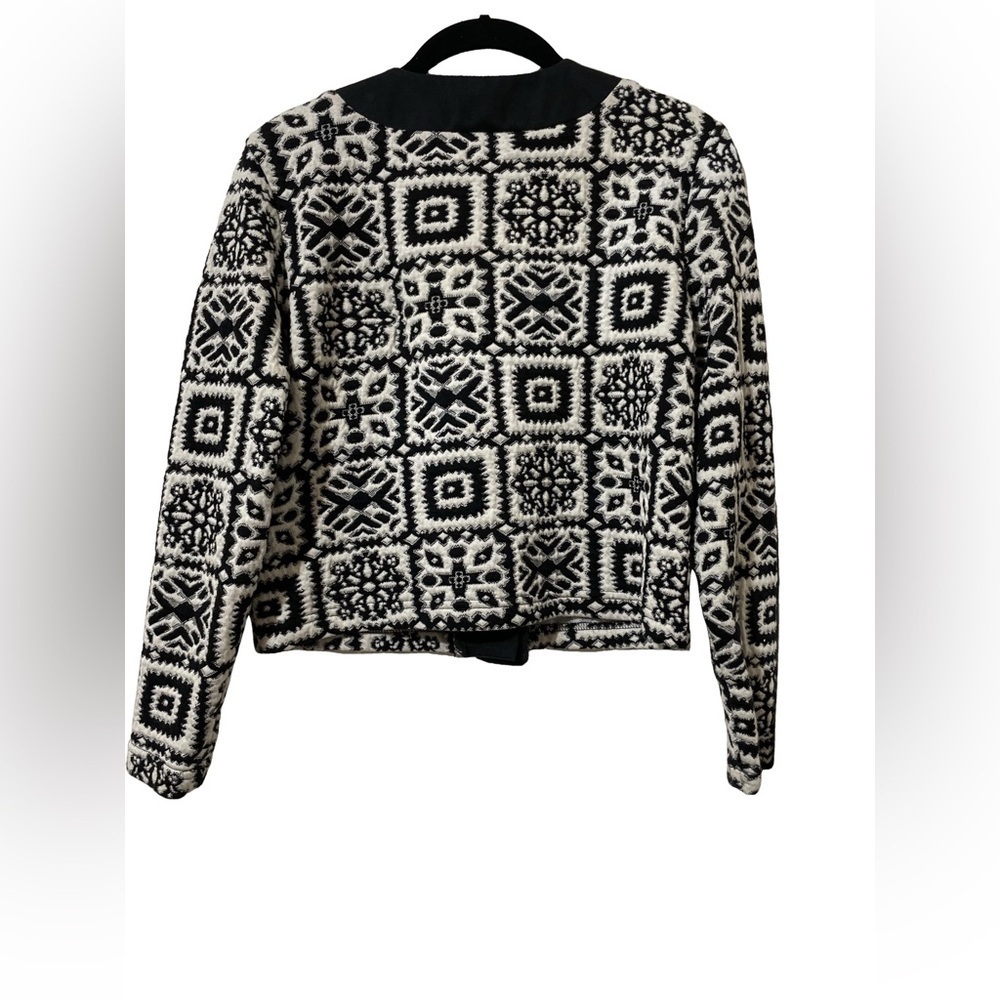 Black and Ivory Patterned Women's Jacket - Picture 4 of 7